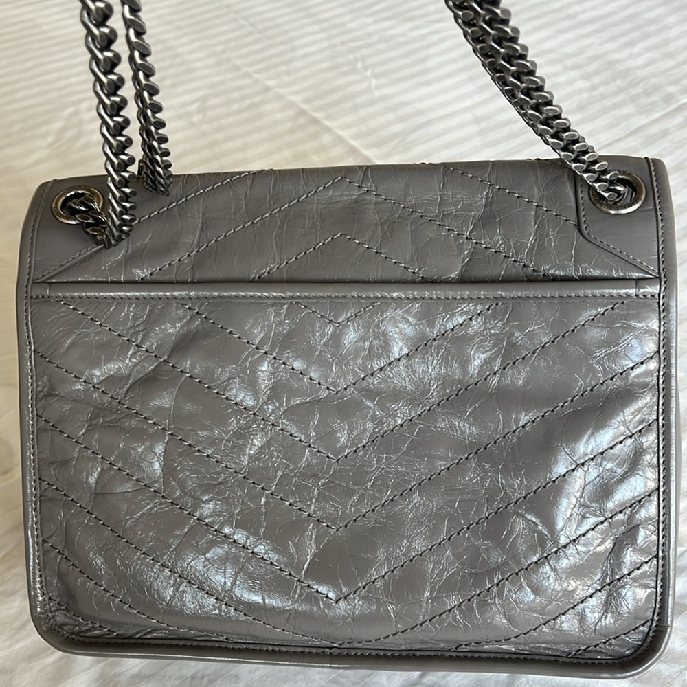 Like New YSL Niki Medium Bag Color Fog - Picture 8 of 17